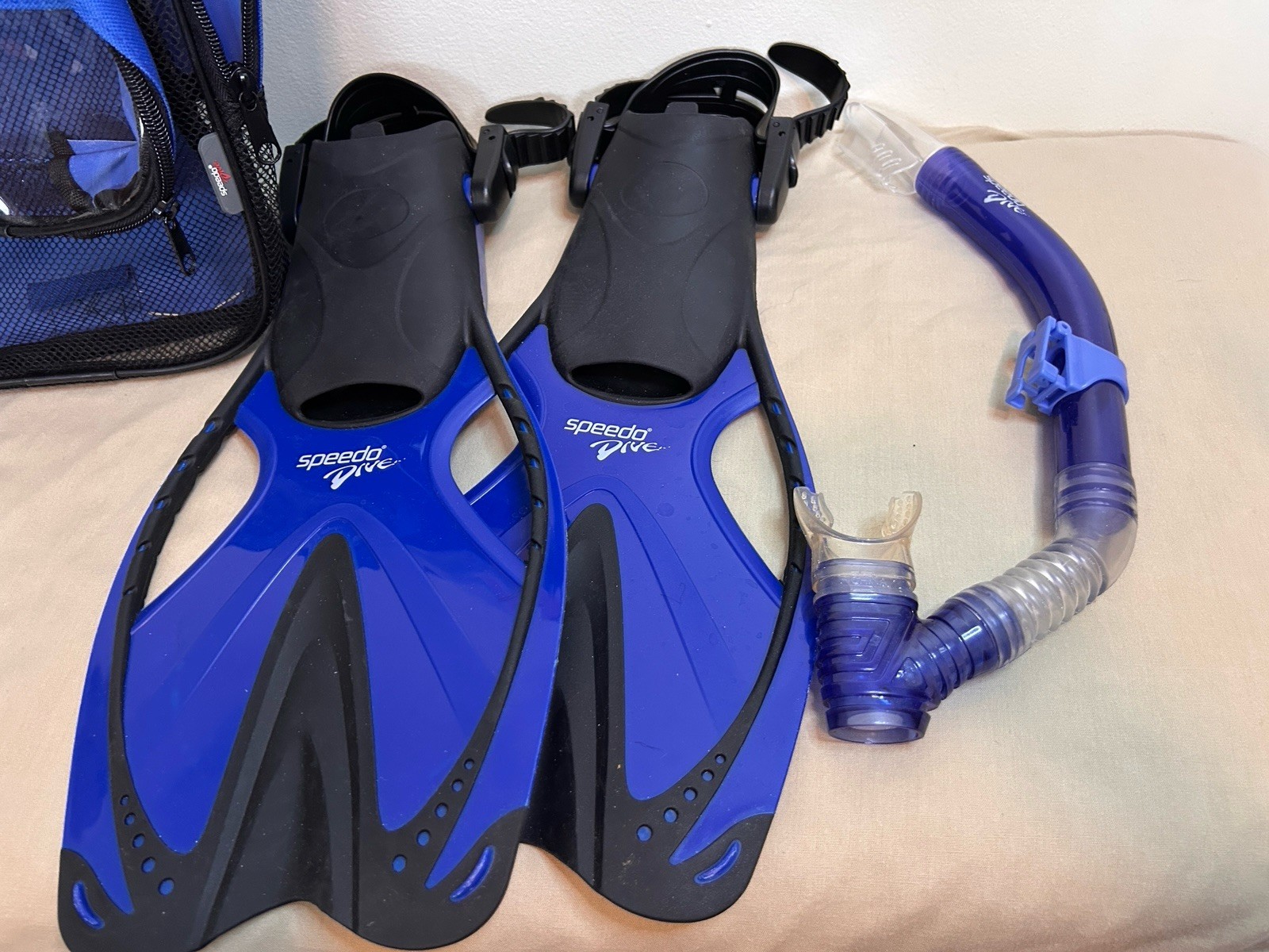 Speedo Dive Snorkel Set Fin and Snorkel Junior L/XL Backpack Swimming
