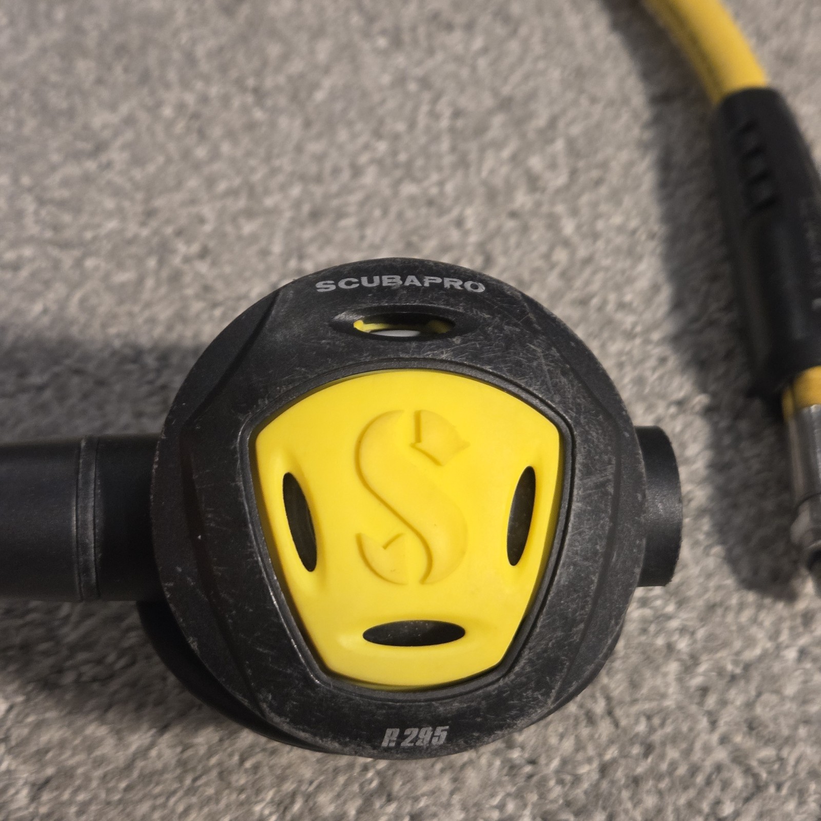 Scubapro R295 Regulator – YELLOW Octo – Second Stage – Tested And Working