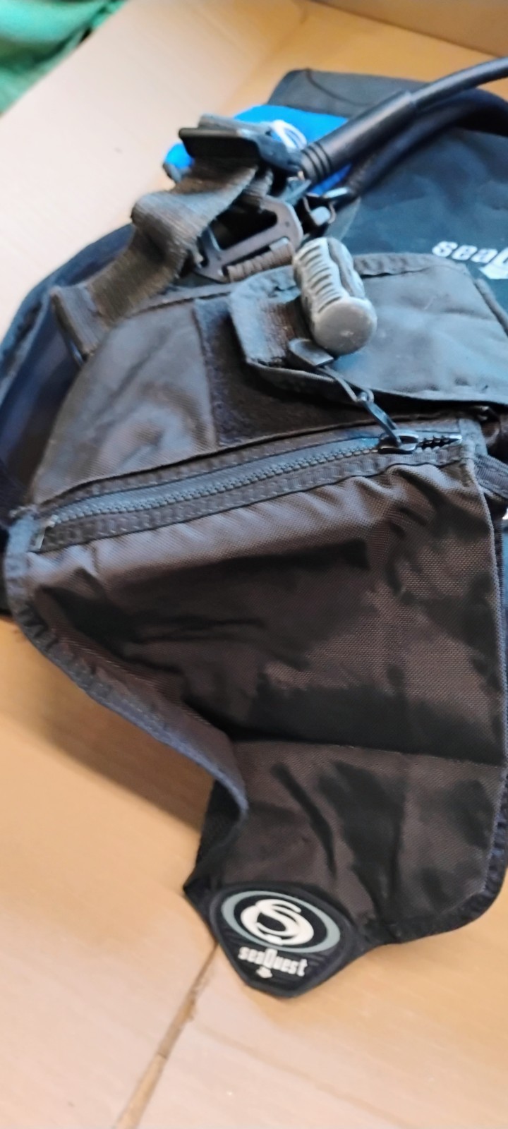 SeaQuest Balance BCD Men’s Size Large And Two 5 lb Weight Pockets