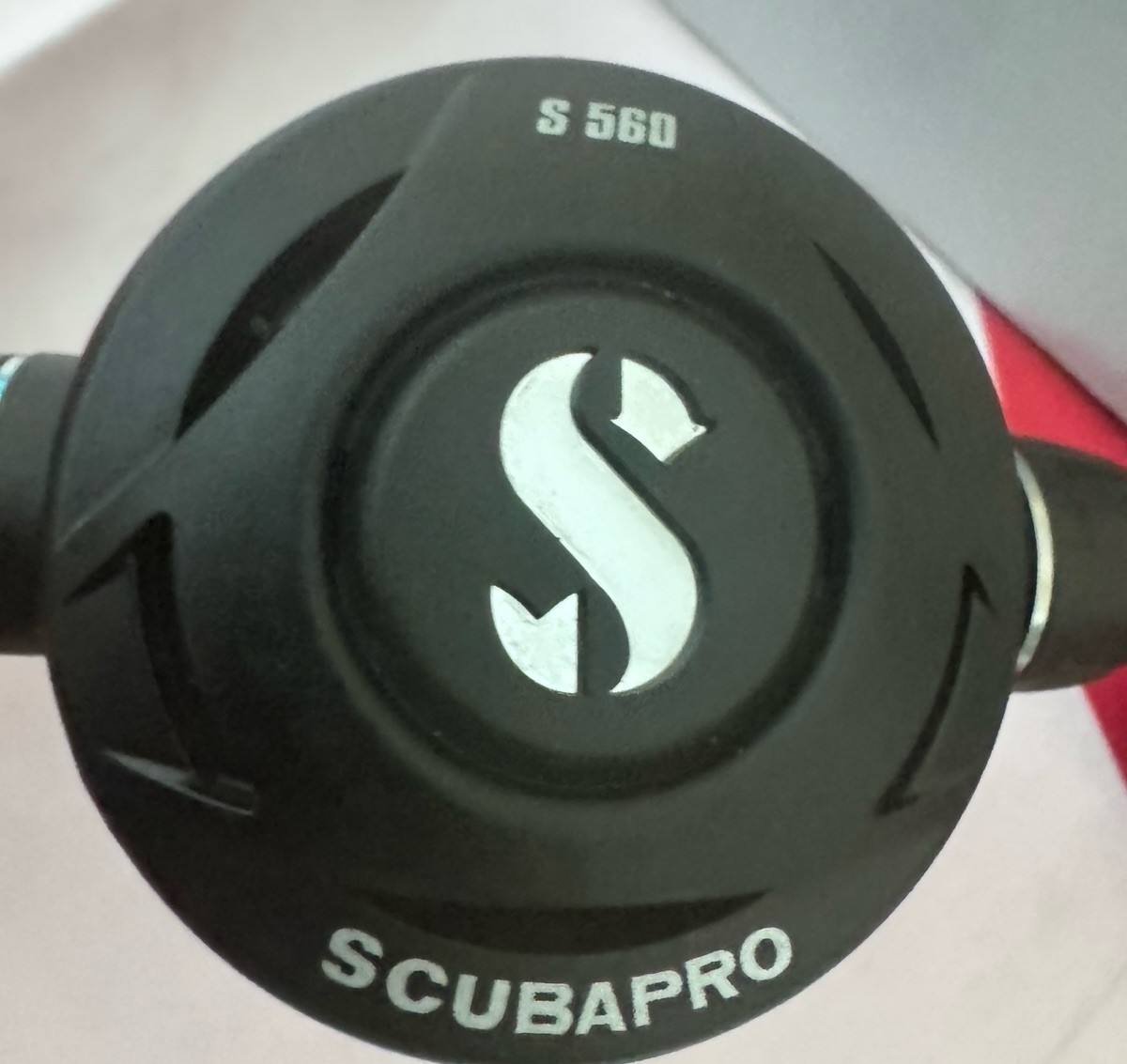 SCUBAPRO REGULATOR S560 MK21 BOX AND MANUAL LOOKS LIKE NEVER WET! RETAIL$570