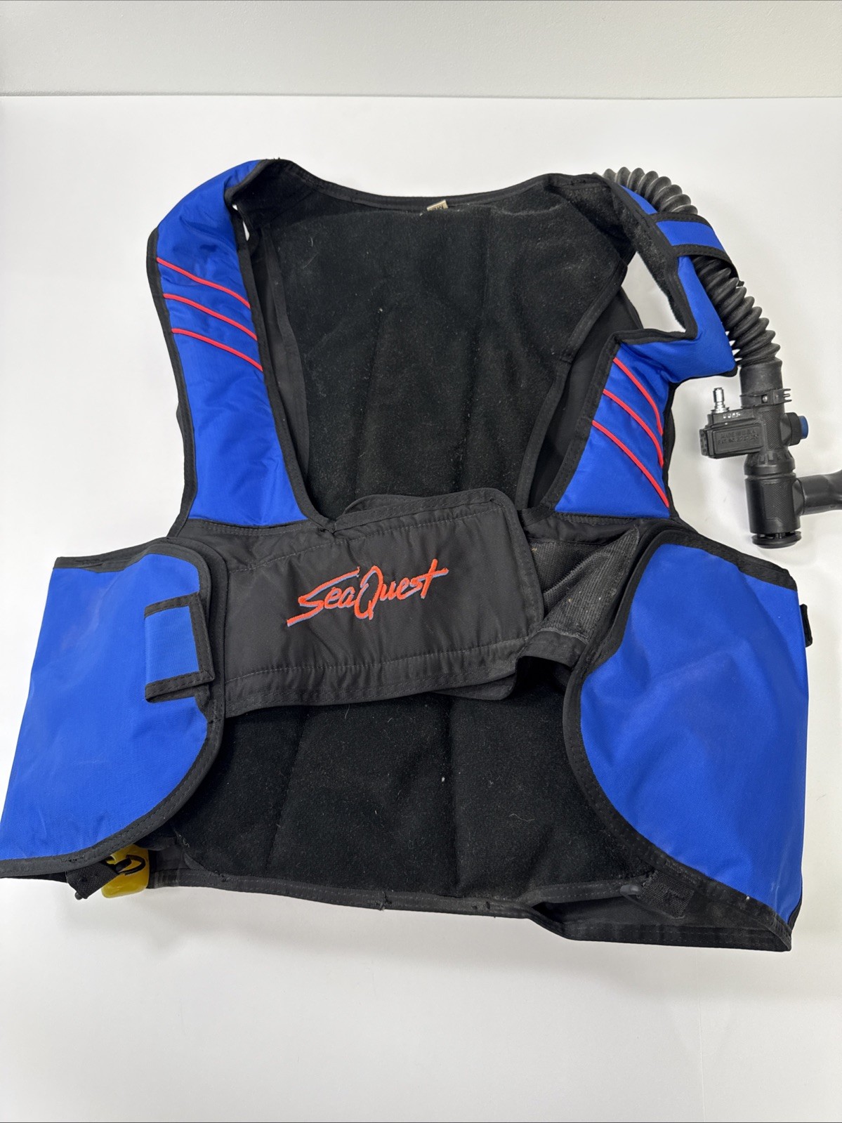 Seaquest Size M/L Scuba Vest