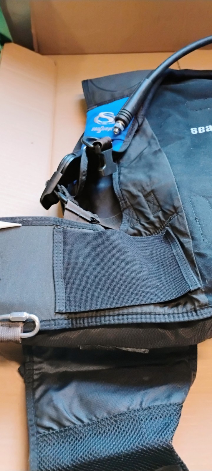 SeaQuest Balance BCD Men’s Size Large And Two 5 lb Weight Pockets