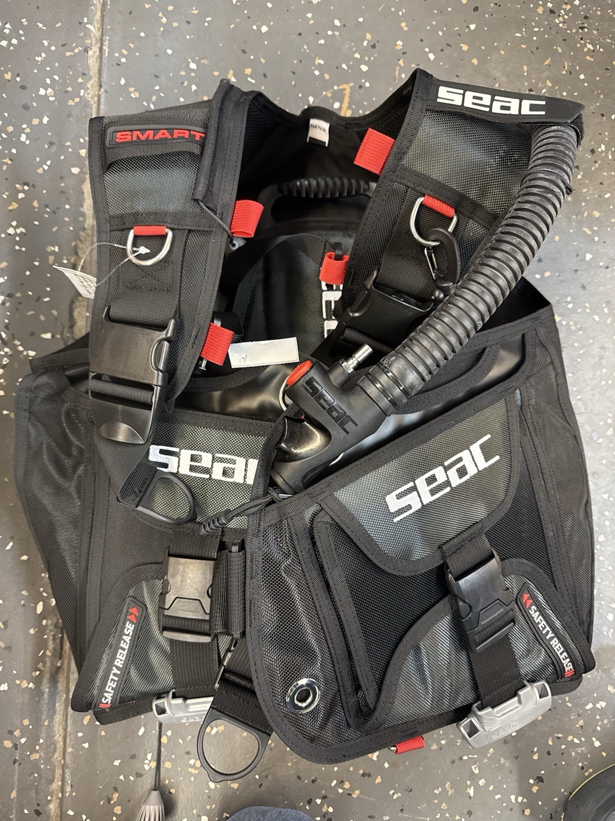 Seac Smart BCD, Size LG, Drop Weight Pockets Buoyancy Compensator. Size Large