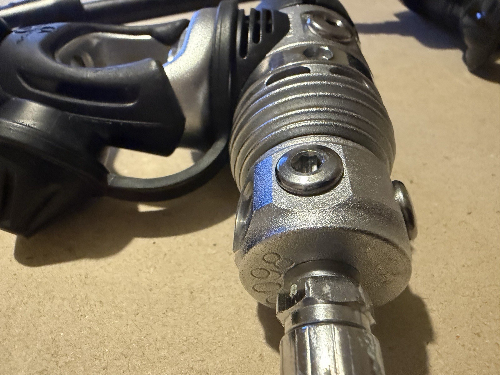 Scubapro Mk25/S600 Regulator (1st & 2nd Stage)(Yoke)(Swivel)(See Pic/Read Desc)