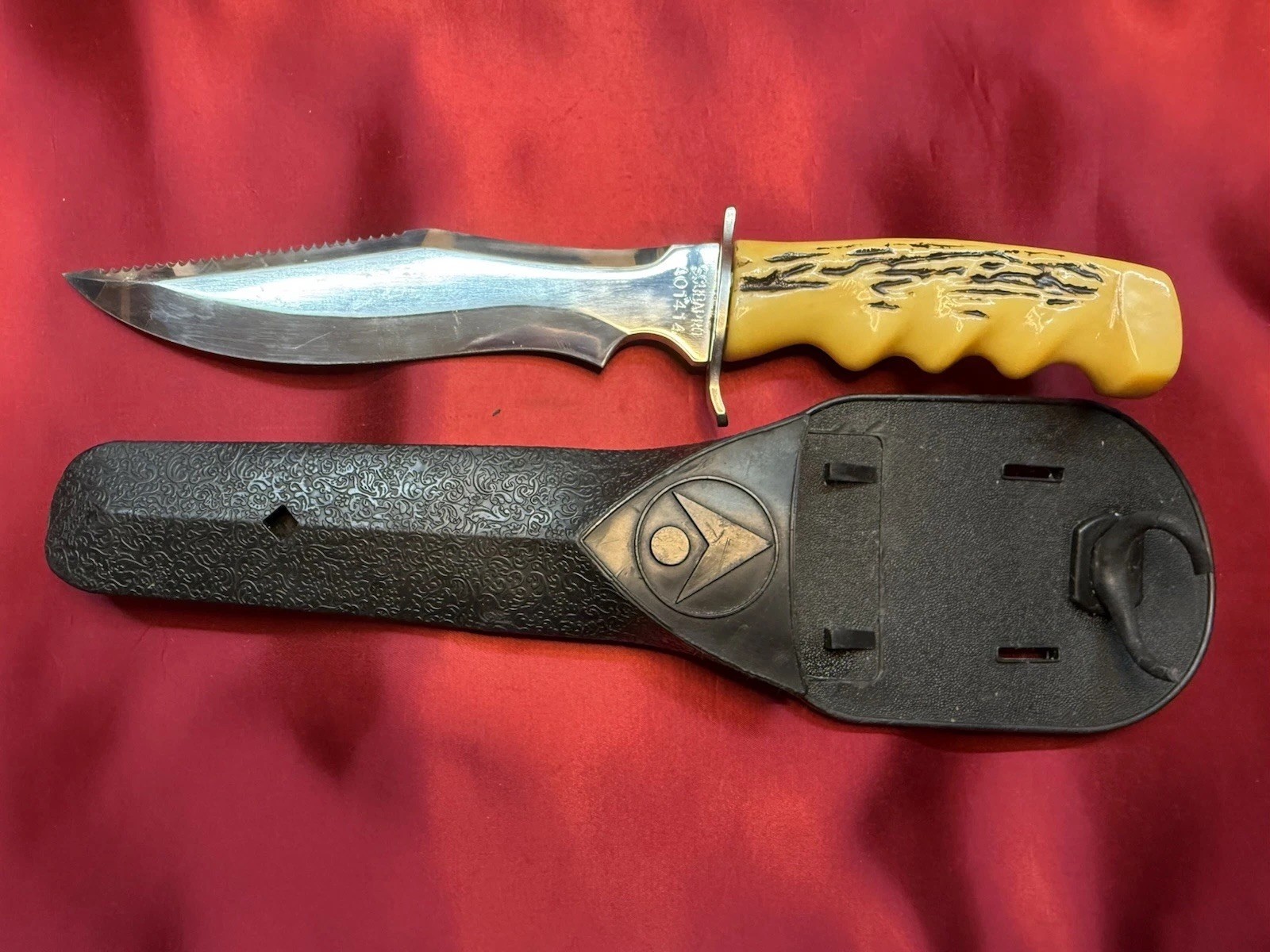 Vtg ScubaPro Diving, Camping , Scuba Knife AO1414 With Sheath Made In Italy