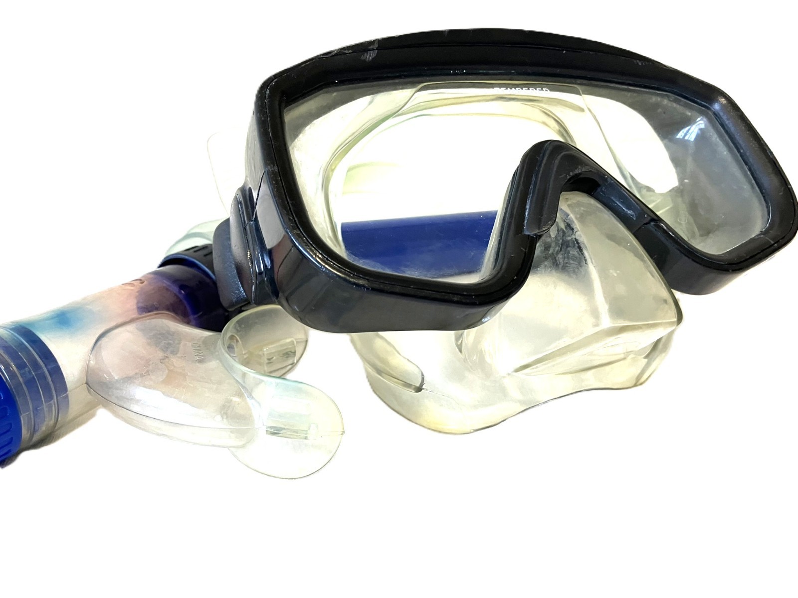 Deep See Snorkel Mask & Snorkel Set Black/Clear Tempered Glass – Good Condition