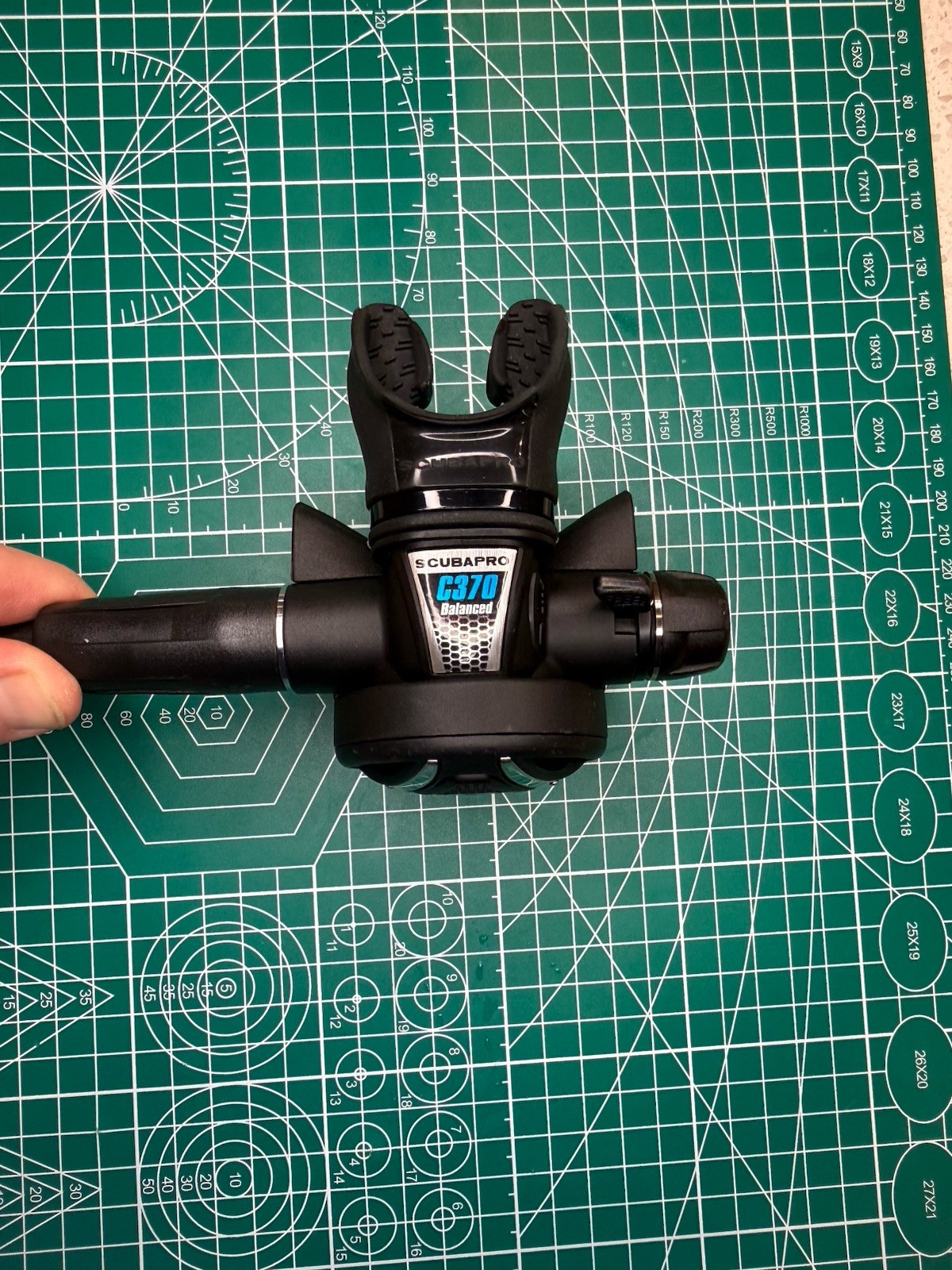 Scubapro Mk11 EVO/C370 Scuba Diving Regulator-Yoke-MINT CONDITION
