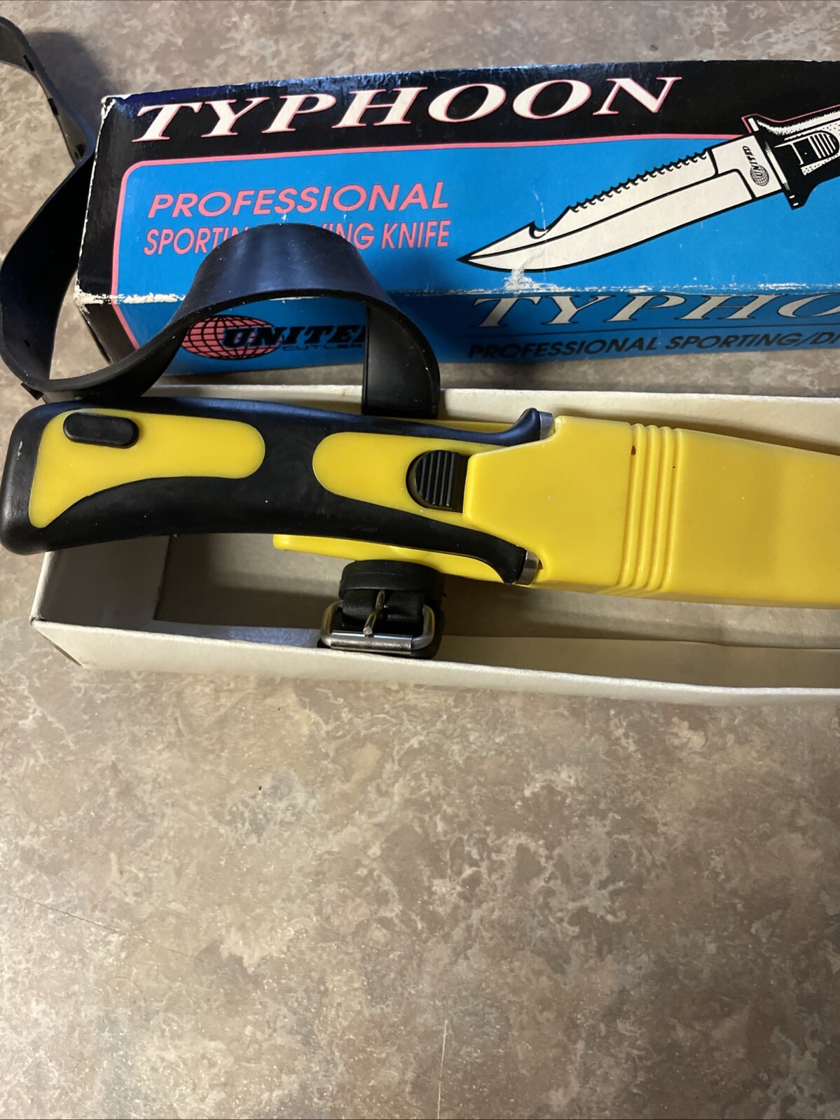 United Cutlery Typhoon professional sport/diving knife UC672