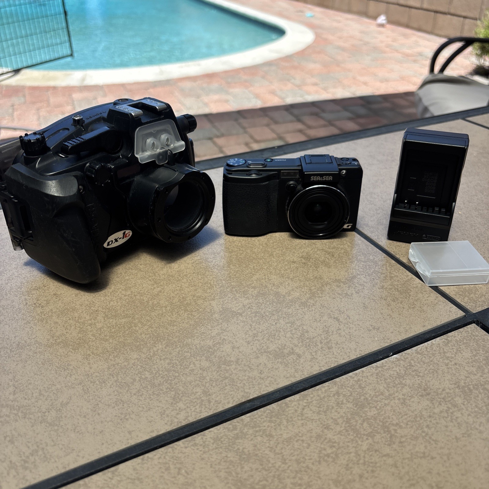 Sea Sea 1G DX 1G Compact Digital Camera With Underwater Housing Set