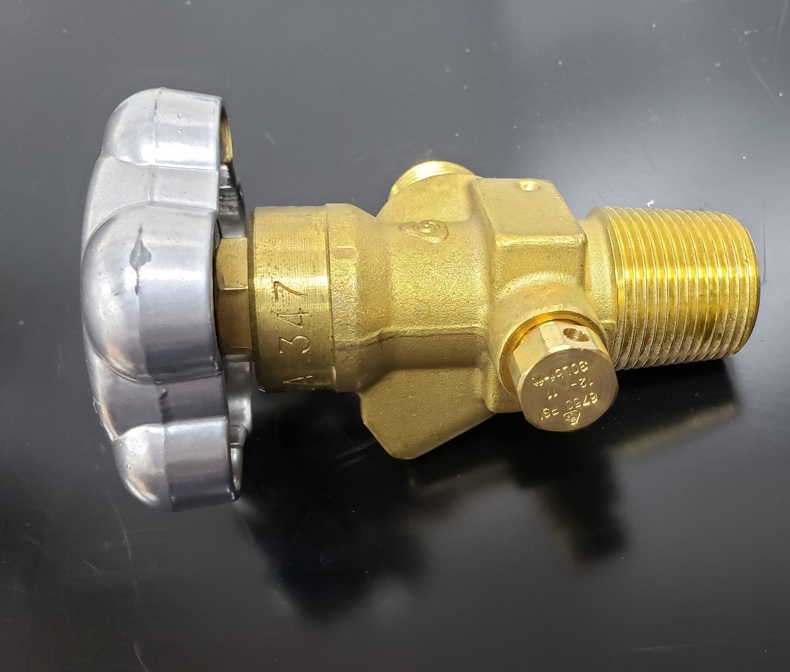 CGA 347 Sherwood Valve Brass, 25E, Air Valve, with Gauge