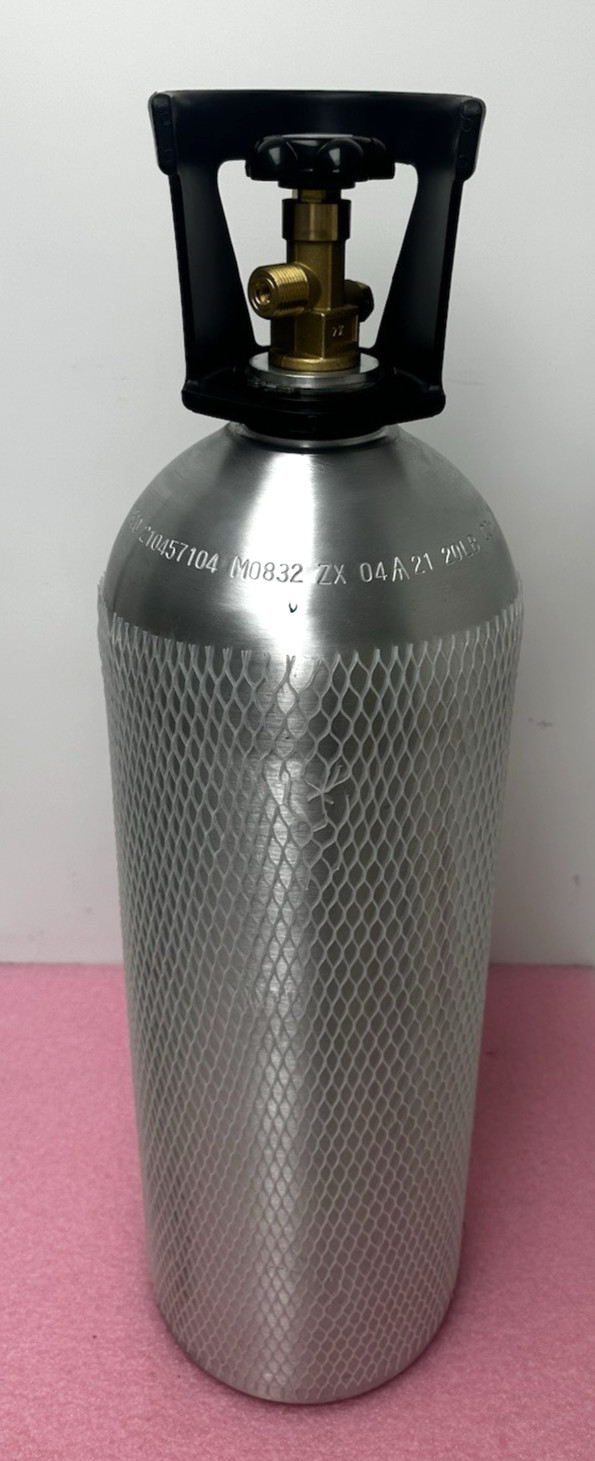 DOT-3AL 1800 210457104 M0832 ZX04A21 20LB – CO2 TW24.60Lbs