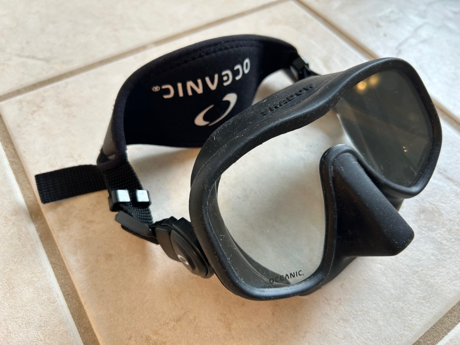 Oceanic Shadow Single Lens Low Volume Frameless Dive Mask