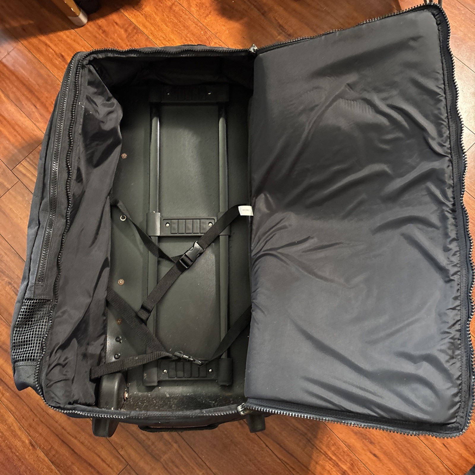 Akona Adventure Gear 32x21x14 XL Travel Dive Scuba Roller Bag Pack 150L AKB142
