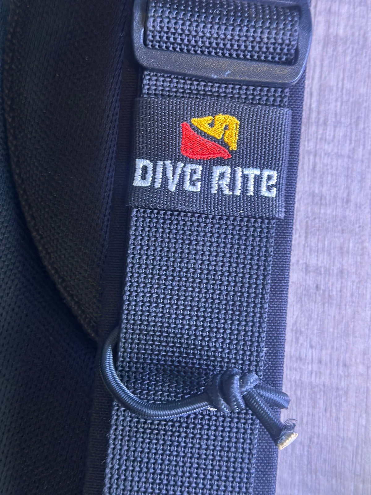 Dive Rite Transpac XT Harness, Gently Used. Size 17” Medium (T3300 Soft Pack)