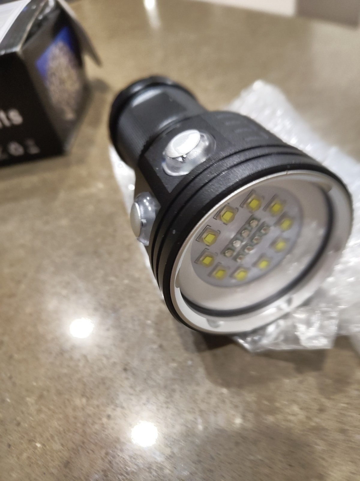 Aramox LED Diving Flashlight 18000 Lumen NIB