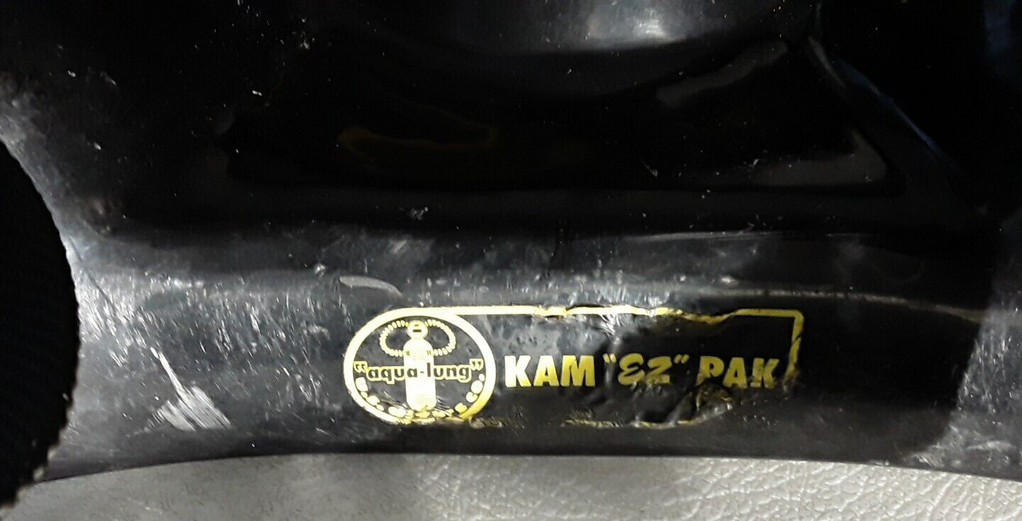 *** Aqua-Lung/US Divers Kam «EZ» Pak Black & Yellow – Rare 1974 Tank Holder Pack
