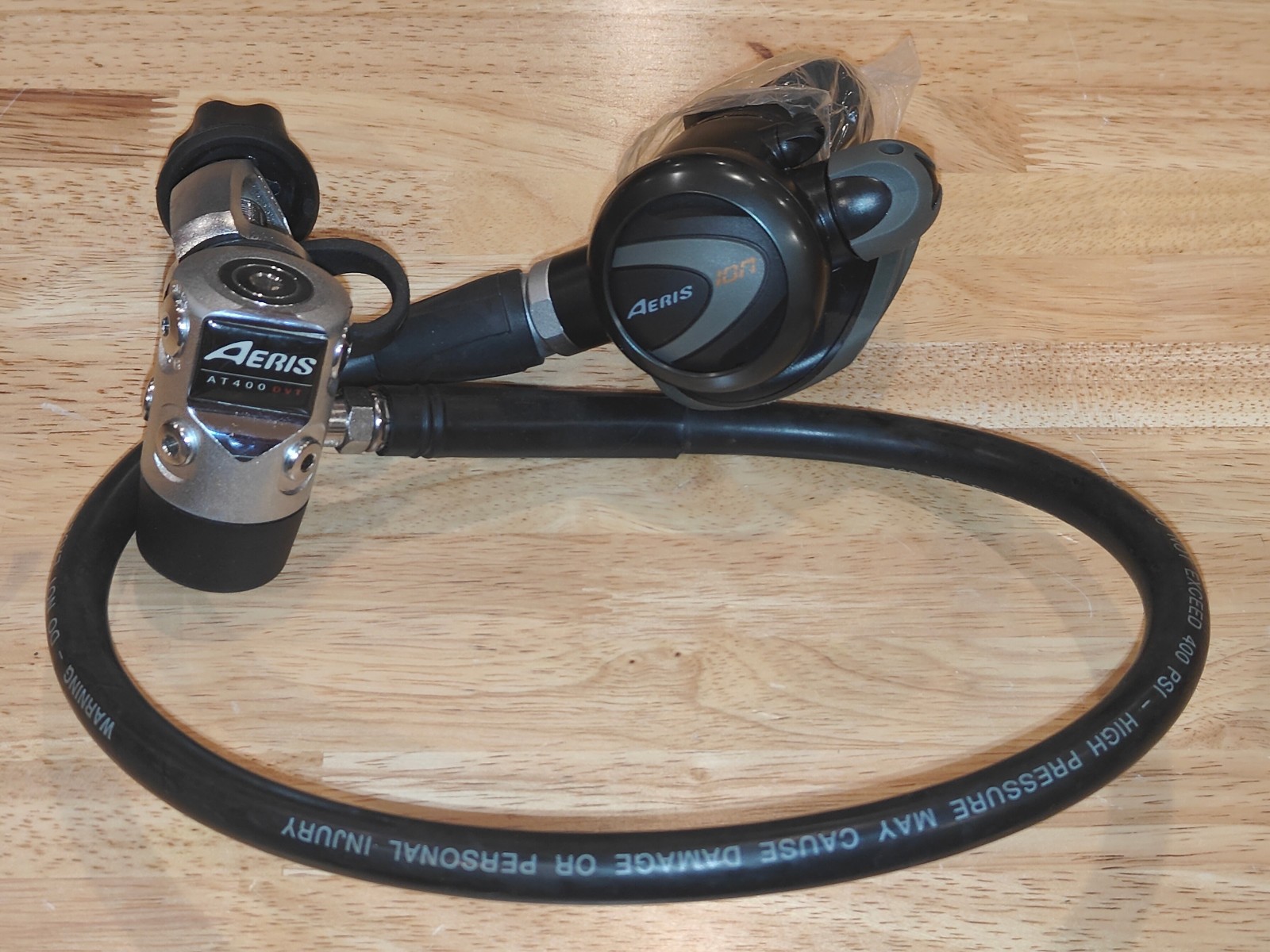 NEW IN BOX Aeris AT400 DVT First Stage and ION Second Stage Scuba Regulators