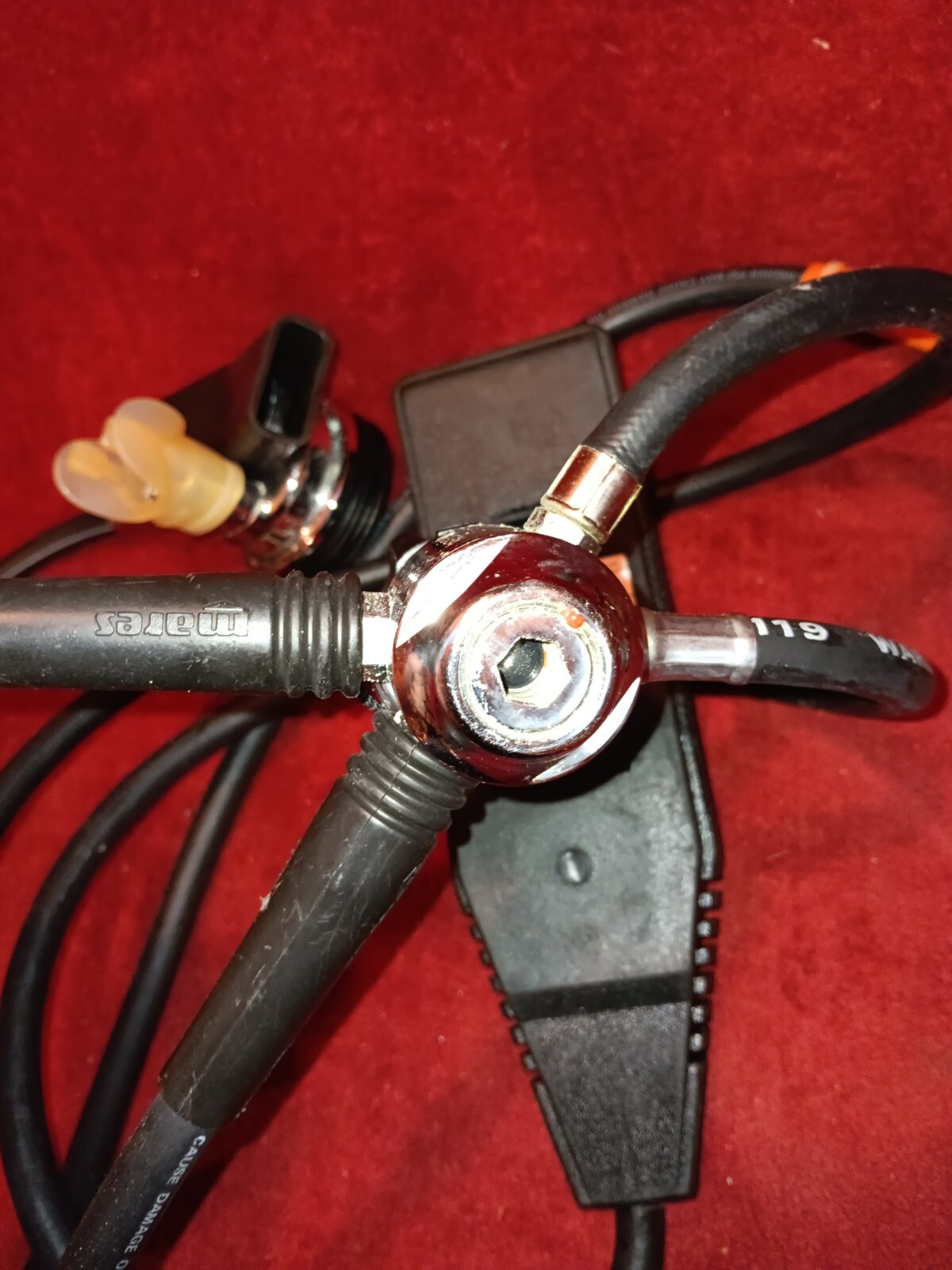 Mares MR12 III Regulator Octopus w/Suunto Gauge Set Compas Untested Read