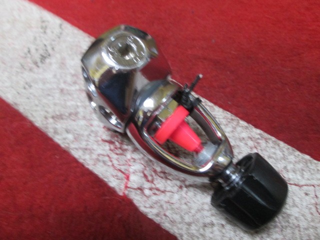 SCUBA DIVING PRE-OWNED MODERN AQUA-LUNG MICRA COLD WATER FIRST STAGE REGULATOR