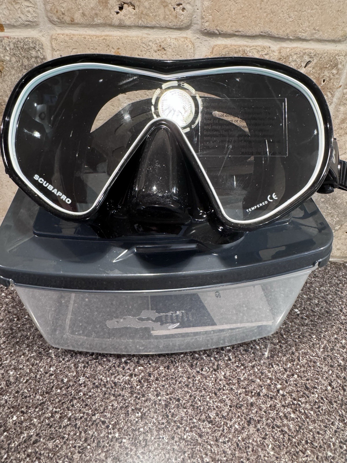 SCUBAPRO Solo Scuba Mask with Panoramic Single Lens for Recreational D