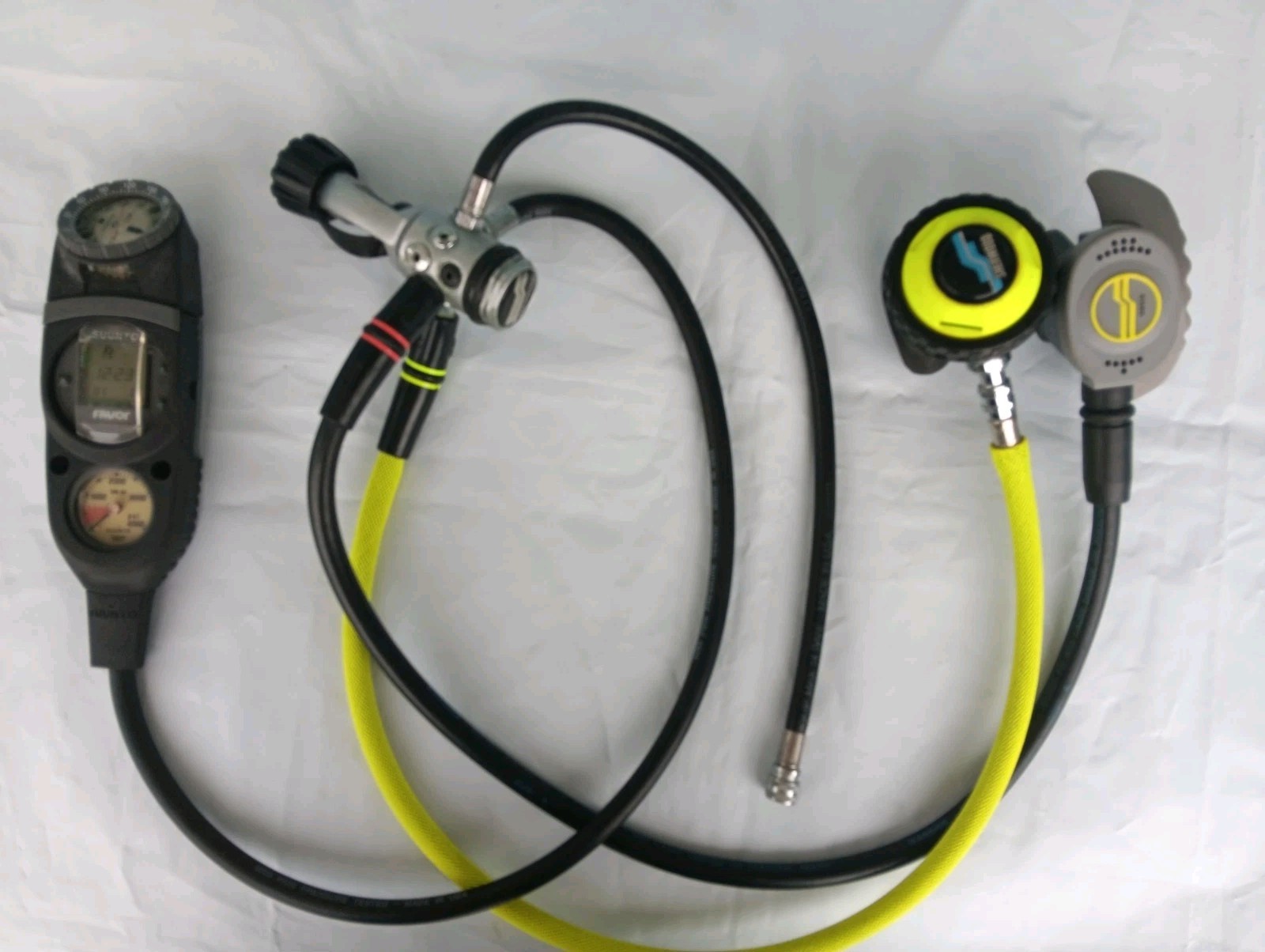 Sherwood Regulator, Octo, and SUUNTO Console. Mouth Pieces Sherwood And Oasis