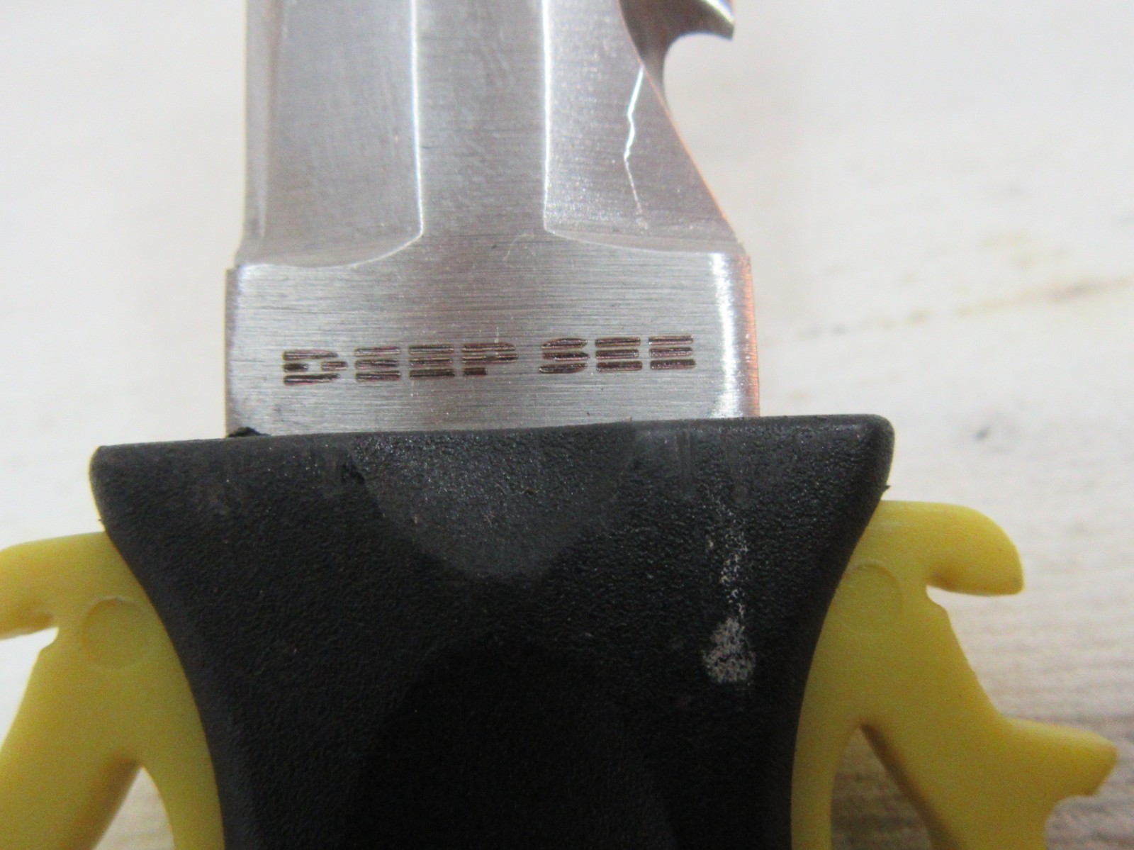 Yellow Dive Knife Wenoka TITANIUM Blackie Collins DEEP SEE