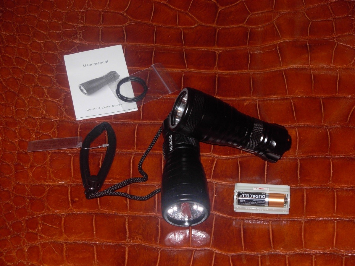 Comfort Zone Scuba 1000 Lumens Land and Sea Light