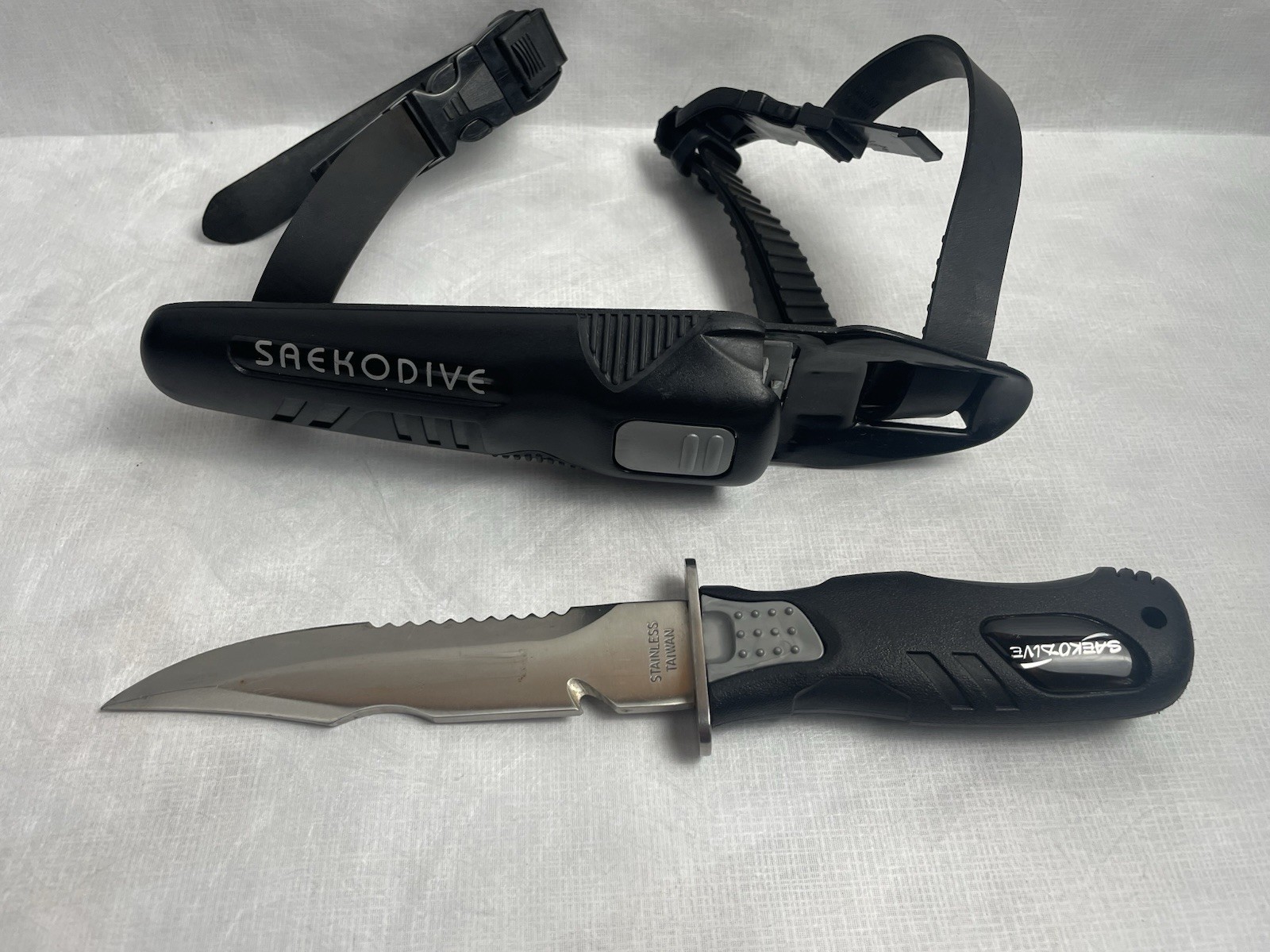 Saekodive Knife with Plastic Sheath Diving Scuba Knife
