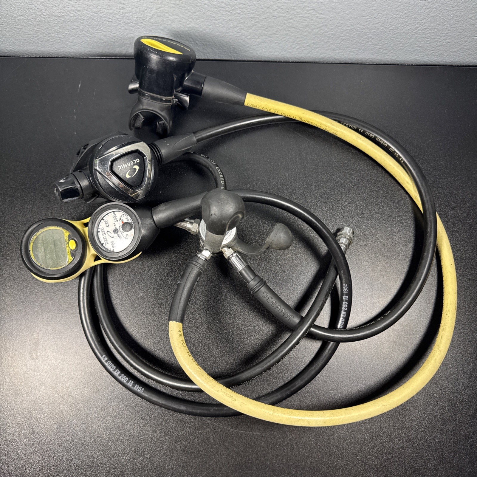 Untested Oceanic Alpha 8 Delta Scuba Regulator Set with Veo 1,0 Oceanic SP5