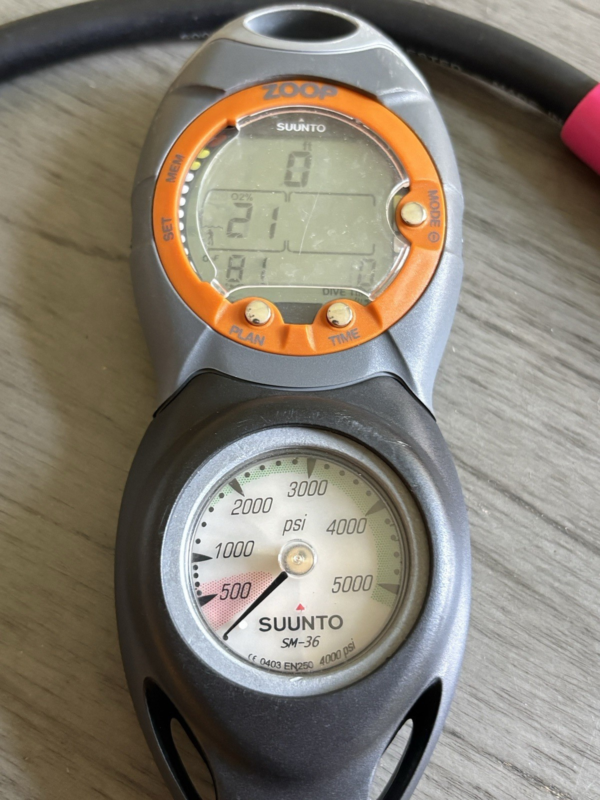 SUUNTO ZOOP Dive Computer + SM-36 Gauge SPG Combo