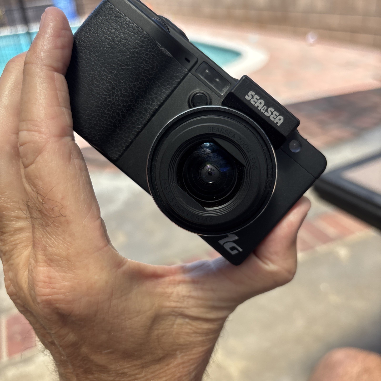 Sea Sea 1G DX 1G Compact Digital Camera With Underwater Housing Set