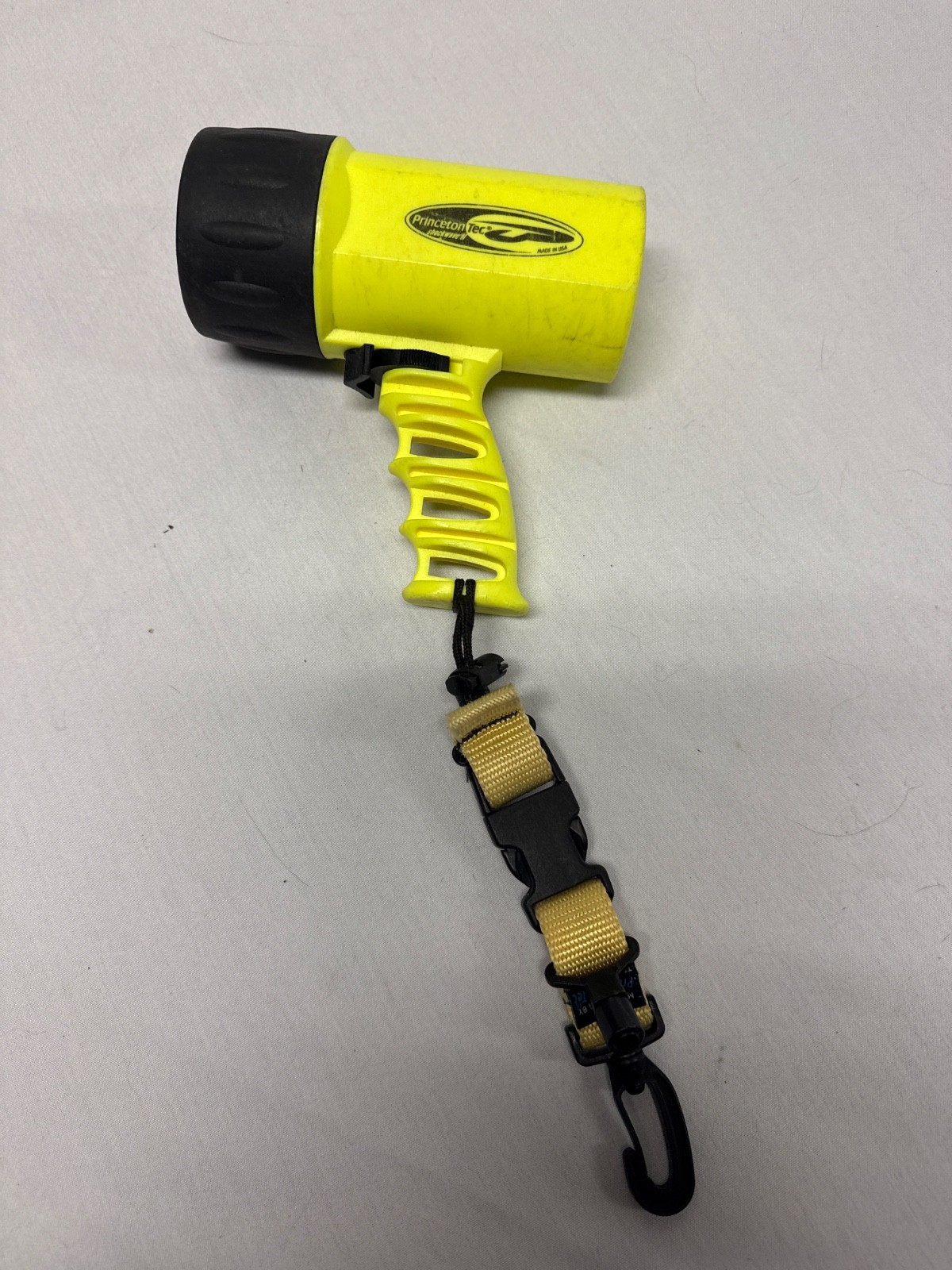Princeton Tec Scuba Diving Light, Incandescent, 0371