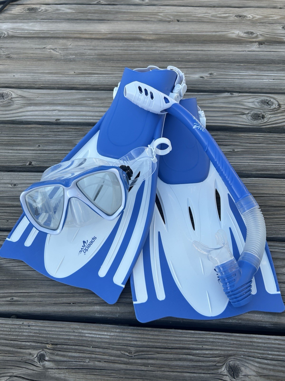 Speedo Yin Yang Blue/White Snorkel Set Mask Snorkel Fins w/ Mesh Bag