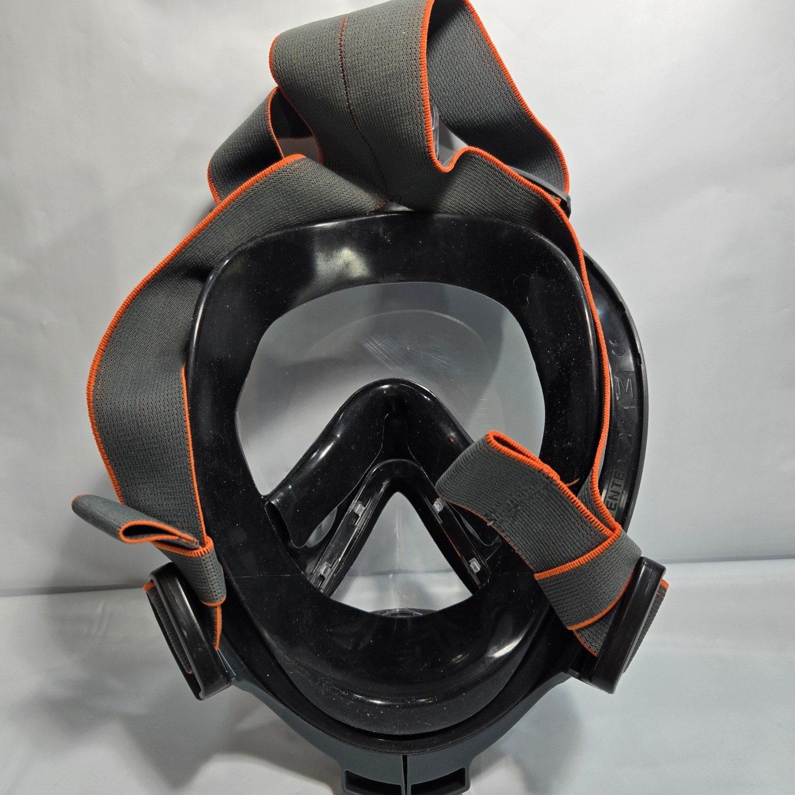 Ocean Reef Aria QR+ Full Face Snorkel Mask Black Orange Medium Large with Case