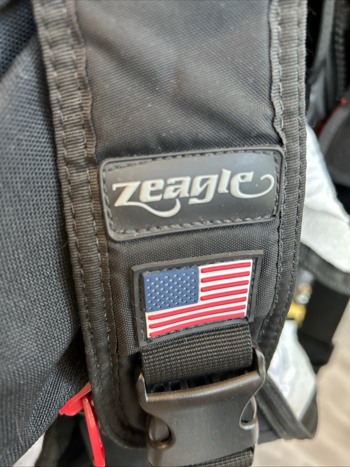 Zeagle Scuba Buoyancy Compensator BCD Black w/ USA Flag Patch