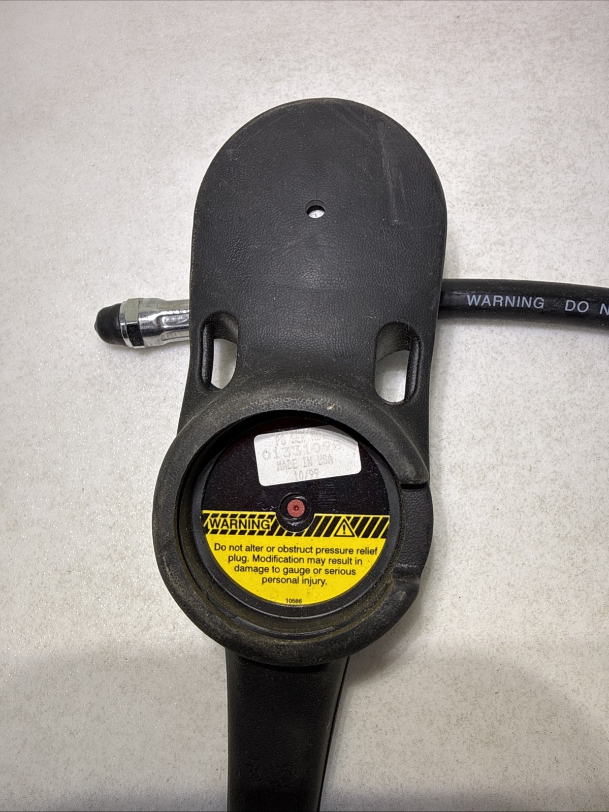 Oceanic 5000 PSI SPG Submersible Pressure Gauge + Thermometer & 200ft Depth Puck