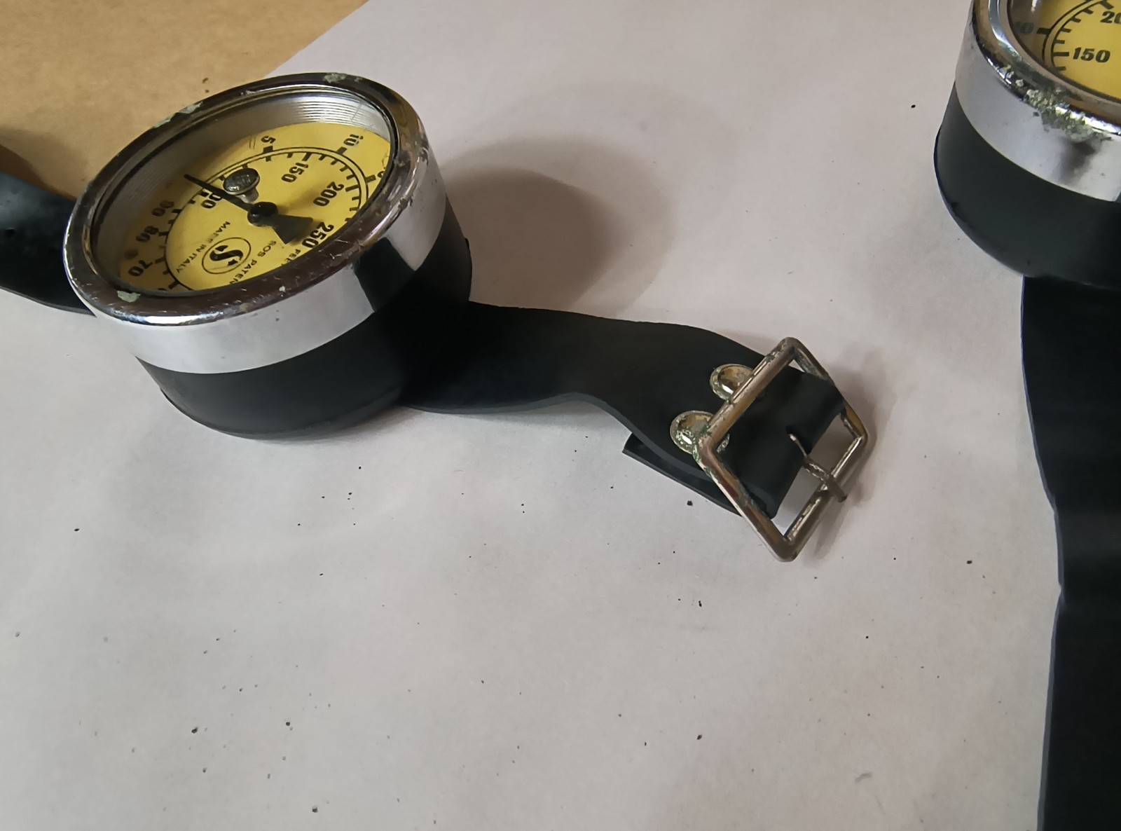 Scubapro Diver’s Wrist Depth Gauge 250 Feet Made in Italy SOS *Untested* LOT 4