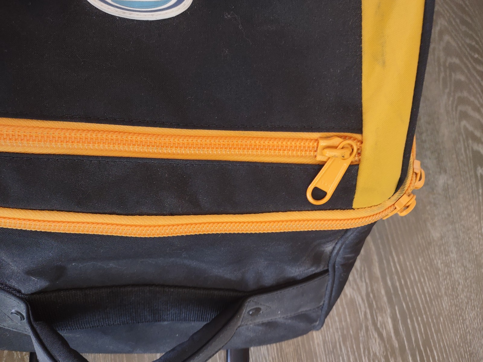 Stahlsac Curacao Clipper Rolling Dive Bag Black/Yellow Scuba Travel Nice Luggage