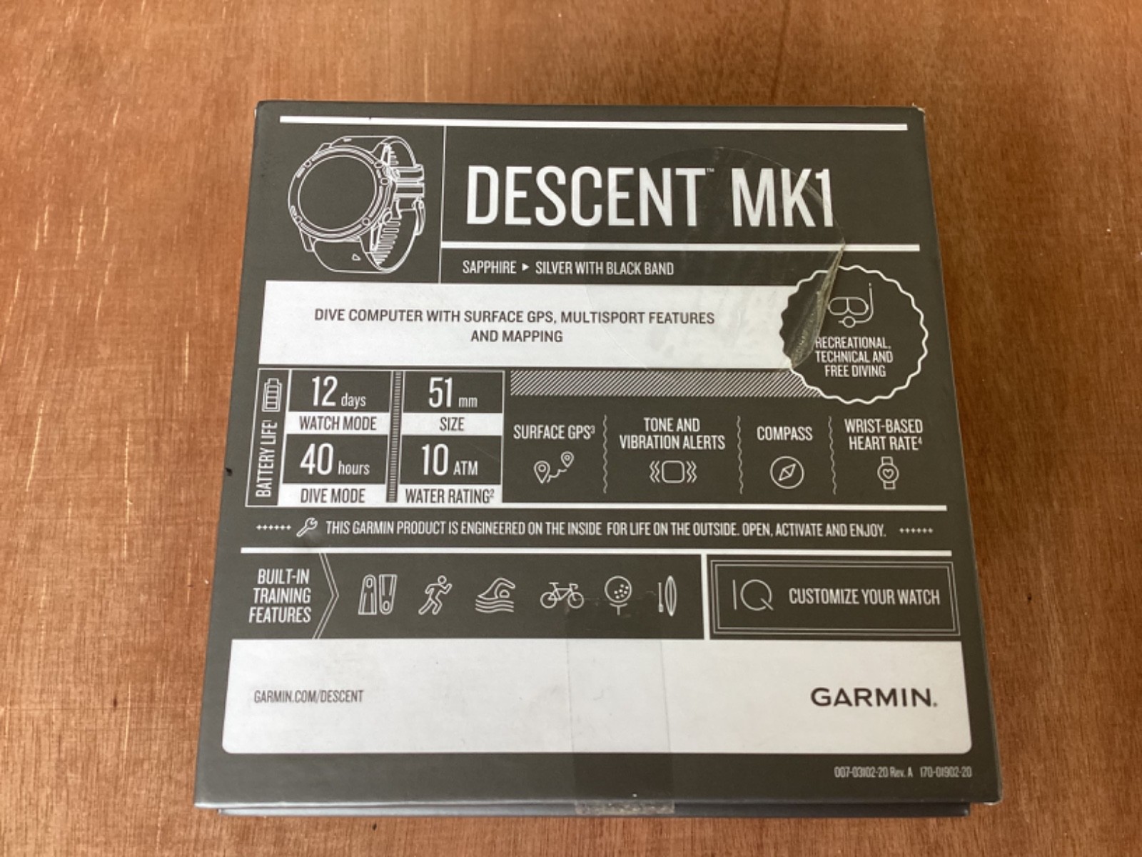 Garmin Descent MK1 Dive Watch with Surface GPS: Silver. Extra Black Band – USED
