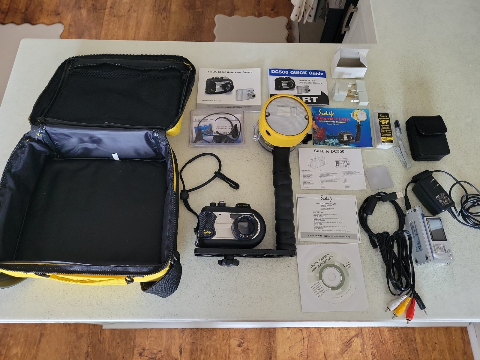 Sealife DC500 Underwater Camera With All Accessories Used 2 Times