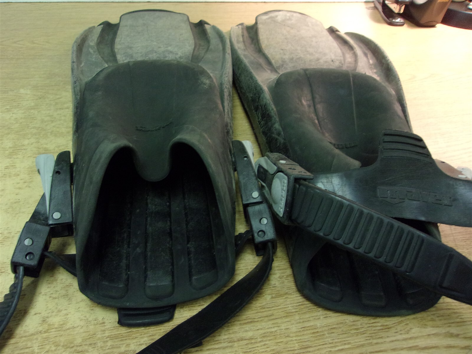 Mares X Large Black Scuba Diving Fins *FREE SHIPPING*