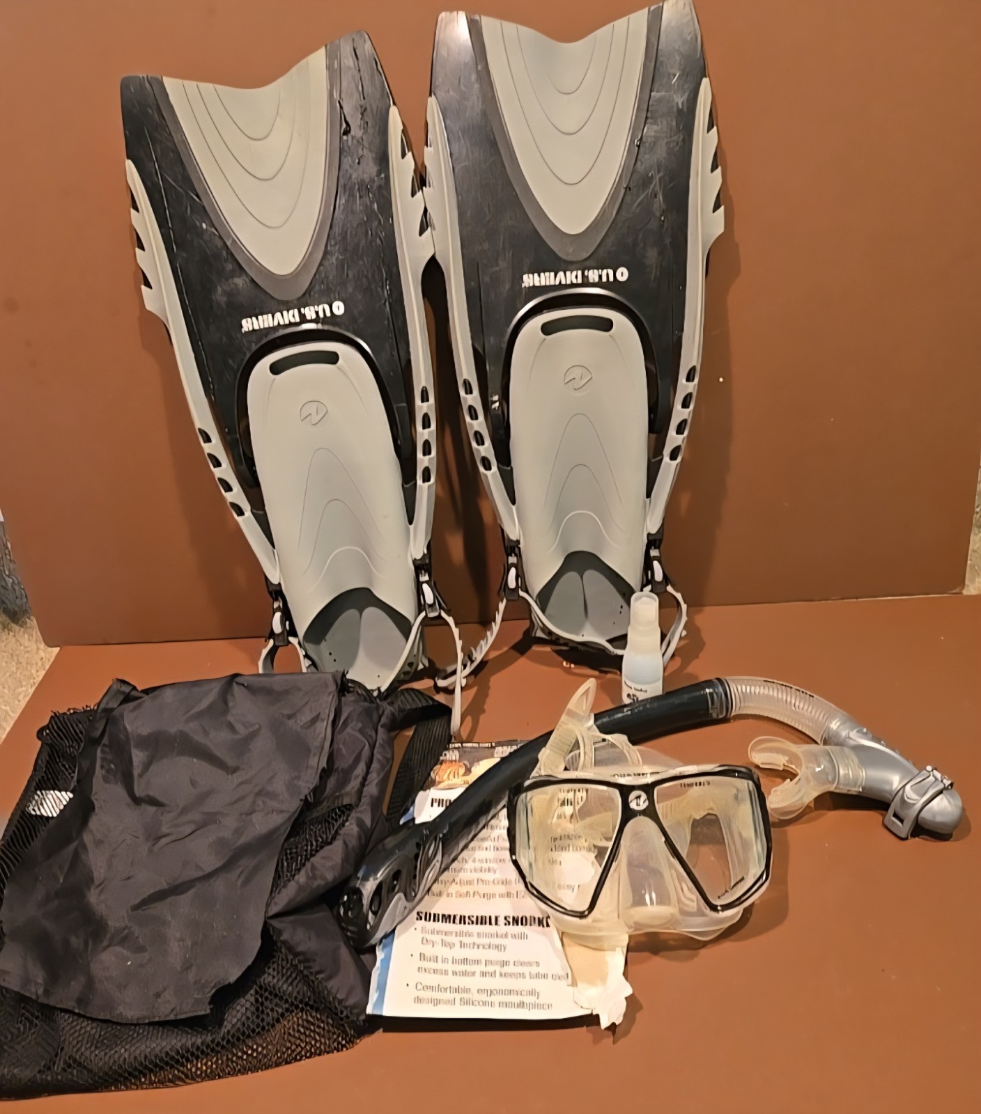 US DIVERS~SNORKEL SET w/ DIVING MASK, FINS, & SNORKELwith BAG~Adult L / XL