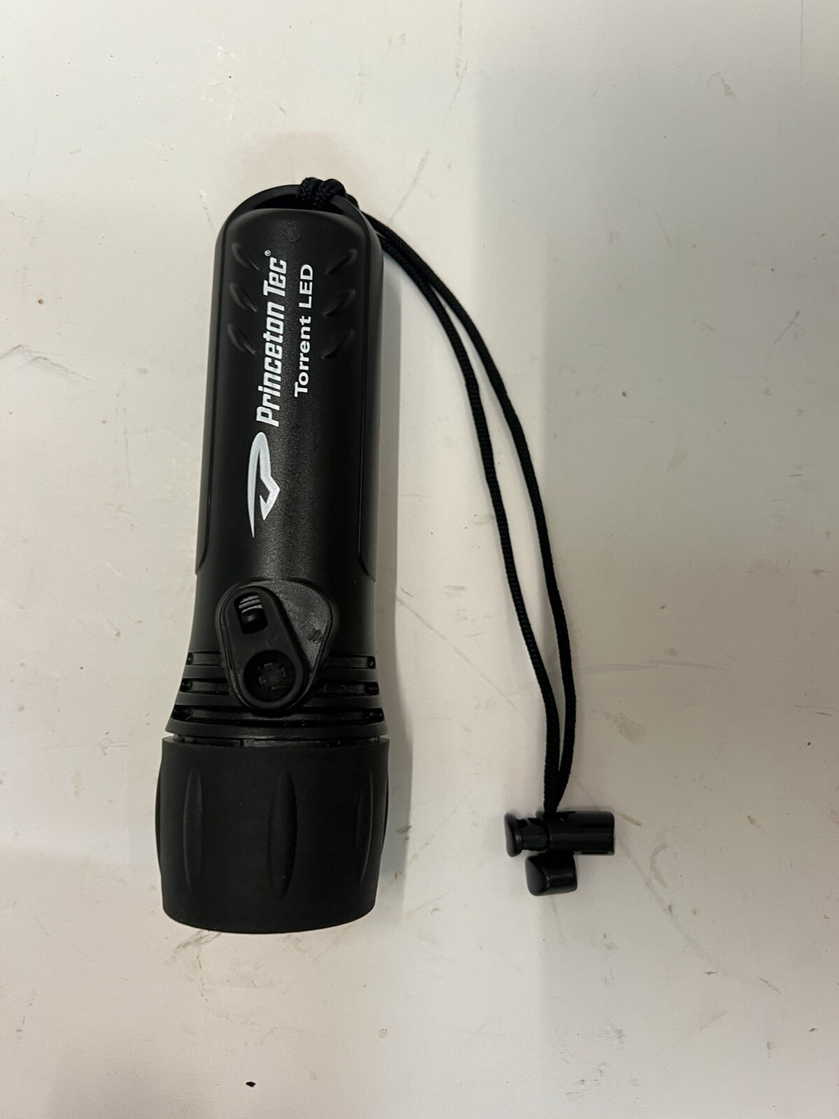 Torrent LED – Black 280 Lumens Scuba Light 100 Metres