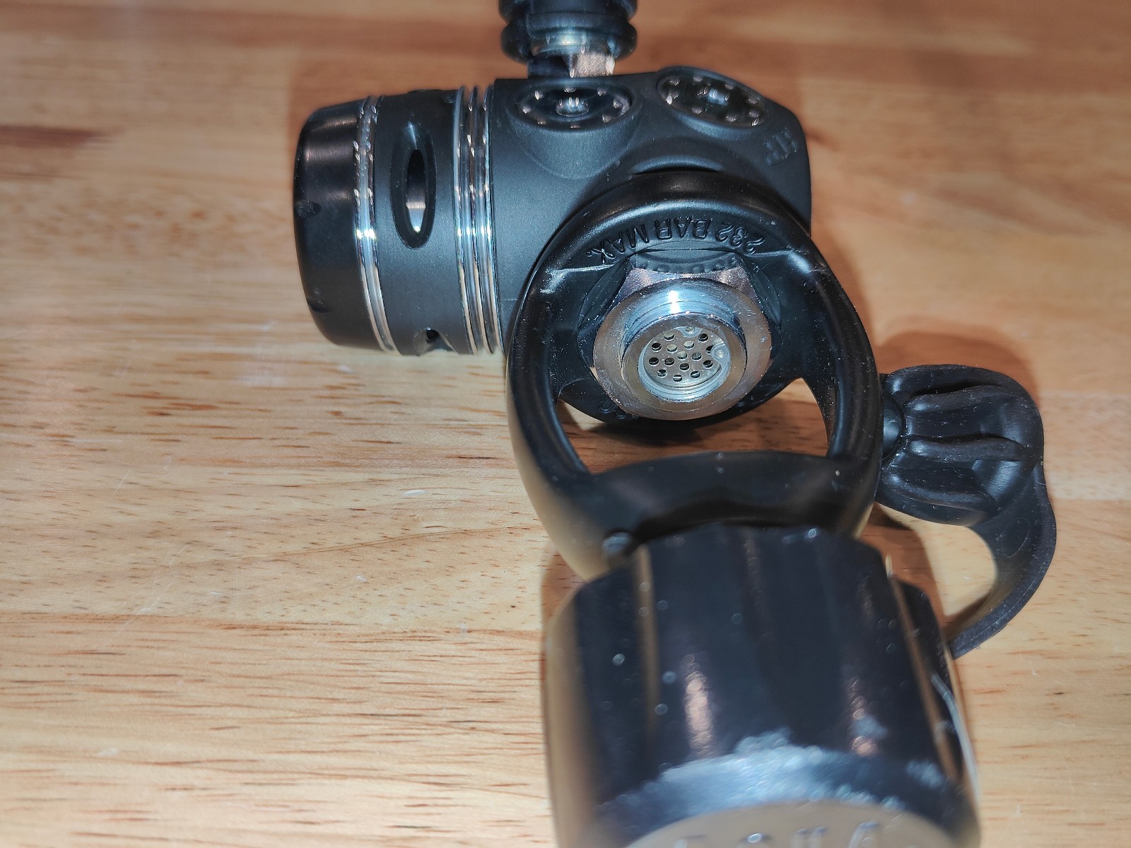 Aqualung Legend Yoke First and Second Stage Regulator Set TESTED GOOD No Leaks