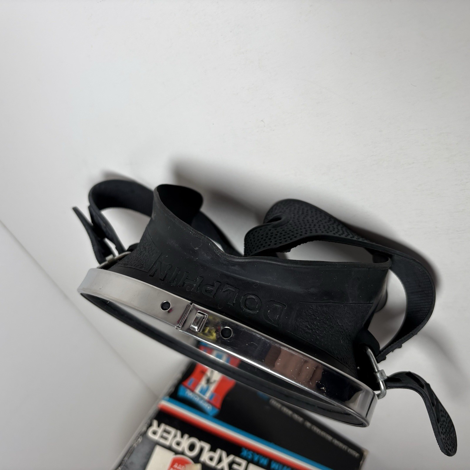 Aqua Explorer Dolphin Swim Mask Model E-1600 Original Open Box Rubber Eyewear