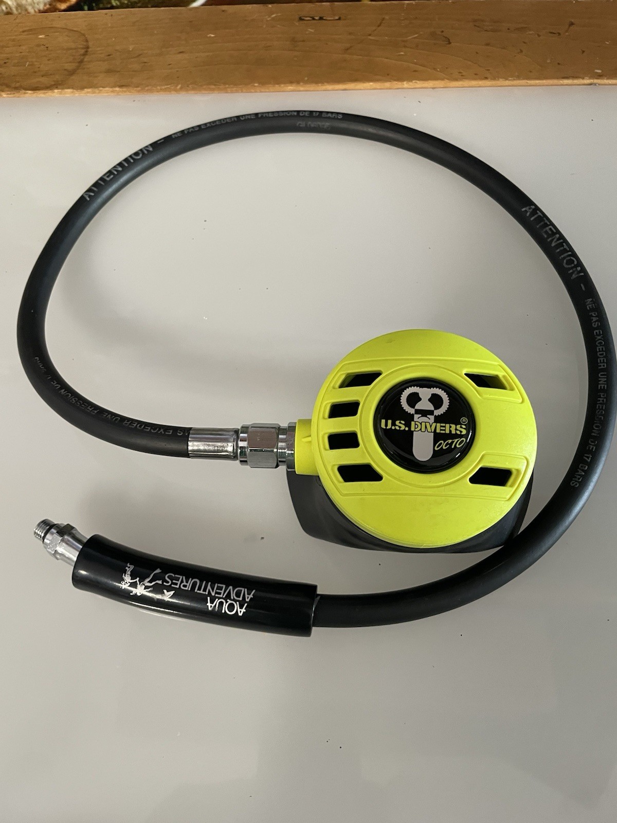NOS LIME GREEN U.S. DIVERS OCTO w/ 39 Inch Hose and Protector Sweet Addition