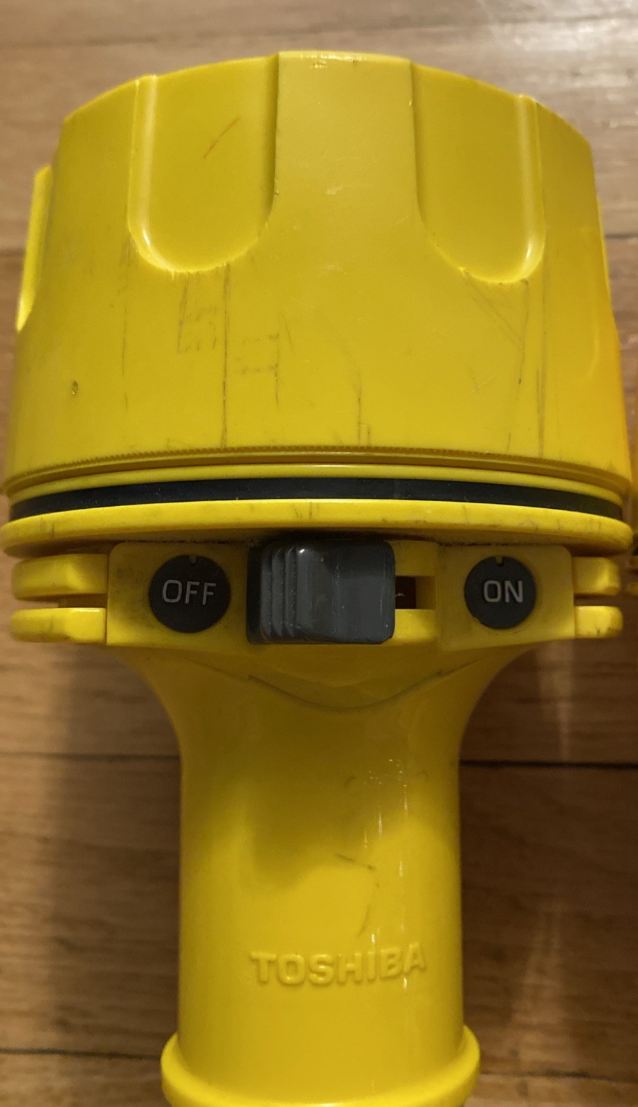 2) TOSHIBA underwater light yellow K-133 RARE