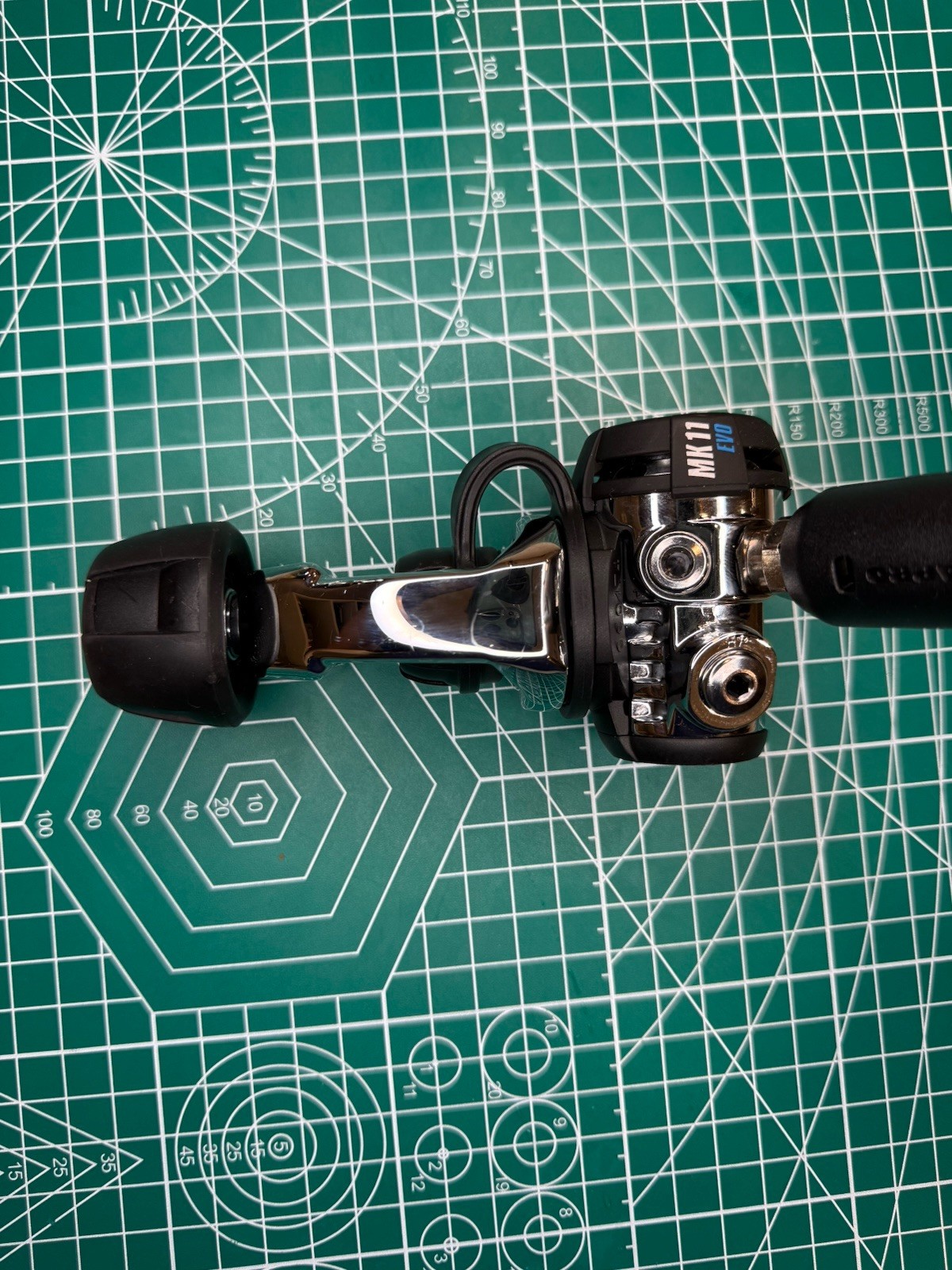 Scubapro Mk11 EVO/C370 Scuba Diving Regulator-Yoke-MINT CONDITION