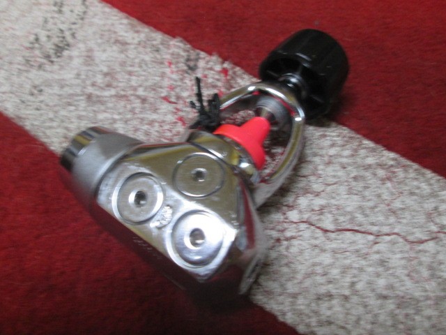 SCUBA DIVING PRE-OWNED MODERN AQUA-LUNG MICRA COLD WATER FIRST STAGE REGULATOR