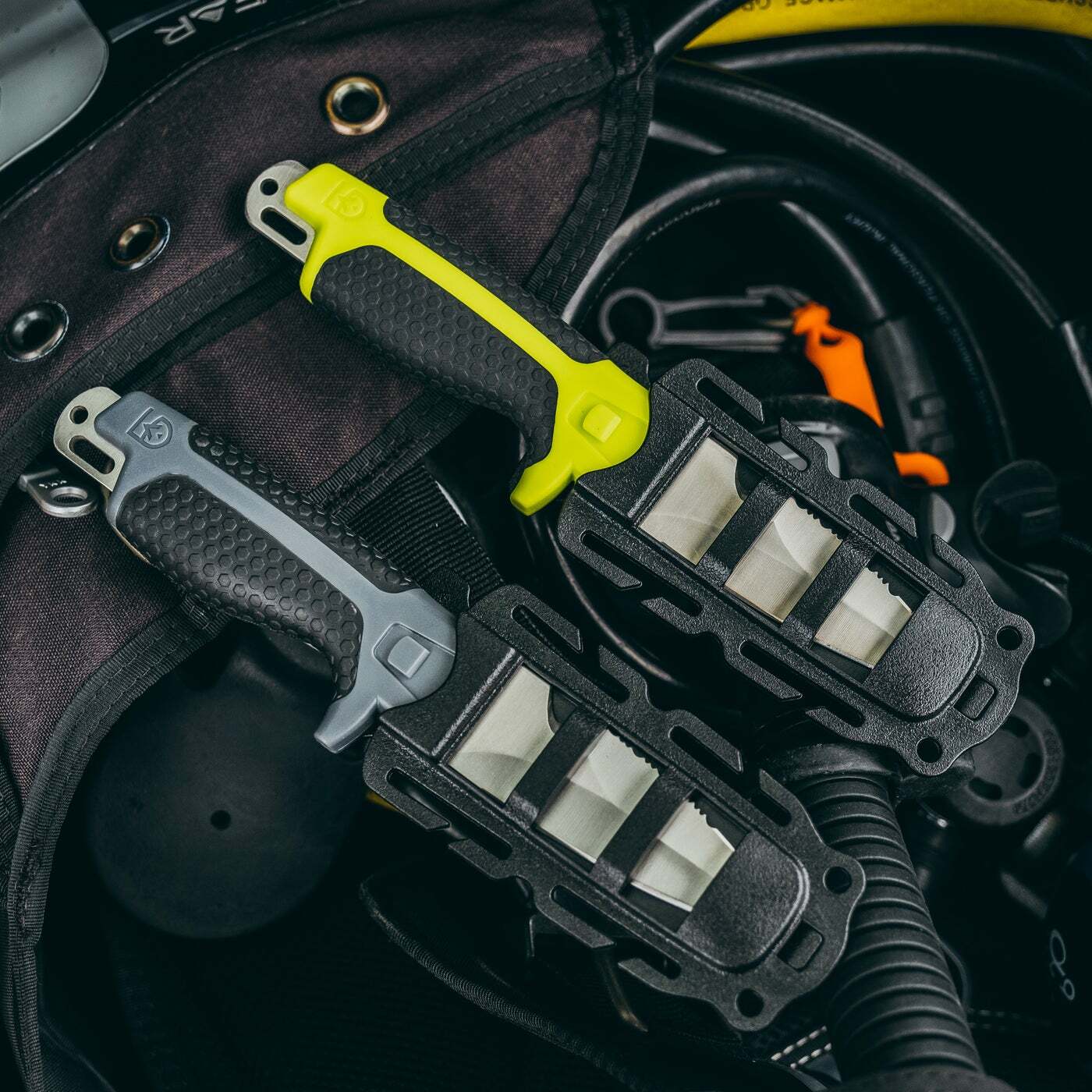 Gear Aid Tanu Dive Knife With BCD Adapter